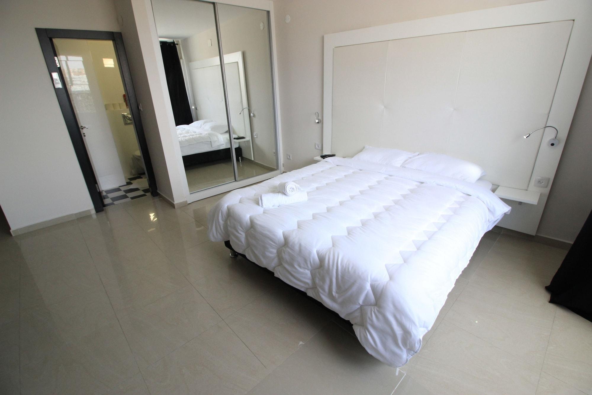 Rich Royal Suites Eilat Exterior photo
